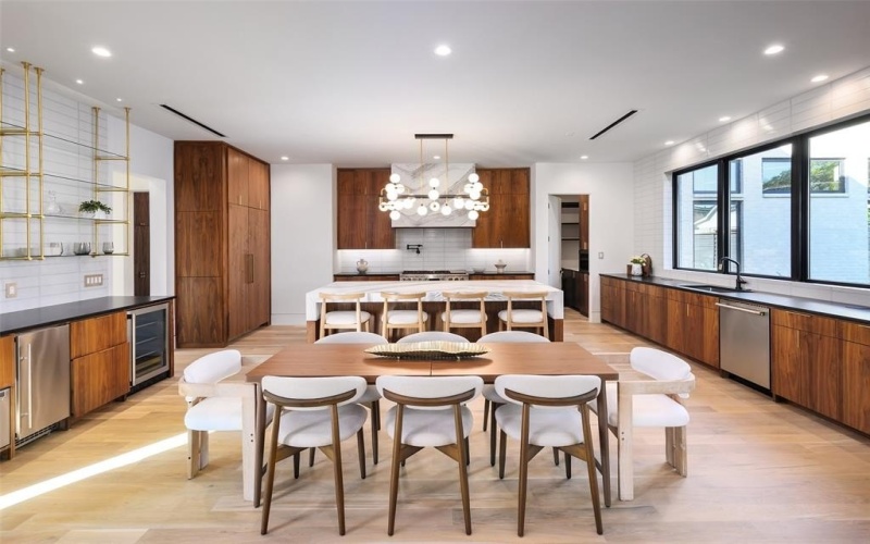 10142 Coppedge Lane, Dallas, TX 75229, 5 Bedrooms Bedrooms, ,6 BathroomsBathrooms,Residential,For Sale,10142 Coppedge Lane,0,21124751