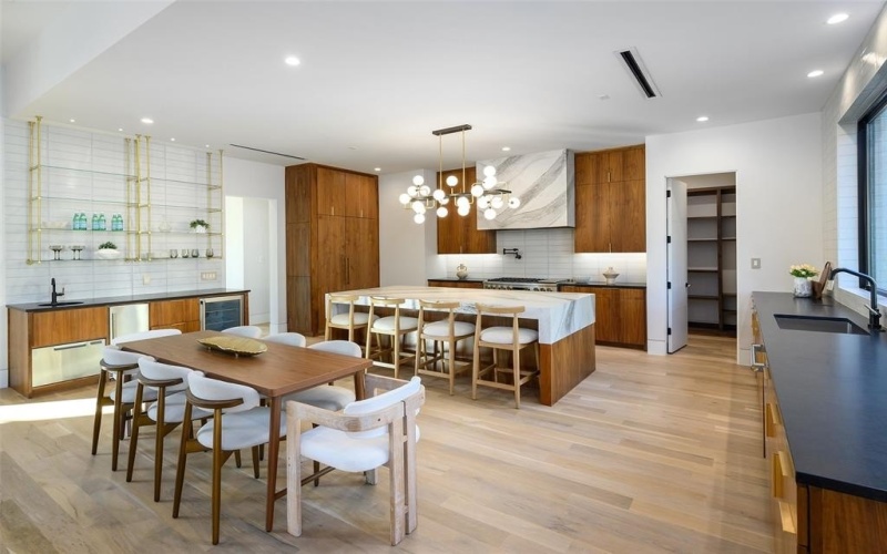 10142 Coppedge Lane, Dallas, TX 75229, 5 Bedrooms Bedrooms, ,6 BathroomsBathrooms,Residential,For Sale,10142 Coppedge Lane,0,21124751