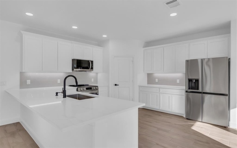 6210 Mesquite Tree Street, Alvarado, TX 76009, 3 Bedrooms Bedrooms, ,2 BathroomsBathrooms,Residential,For Sale,6210 Mesquite Tree Street,0,21124910