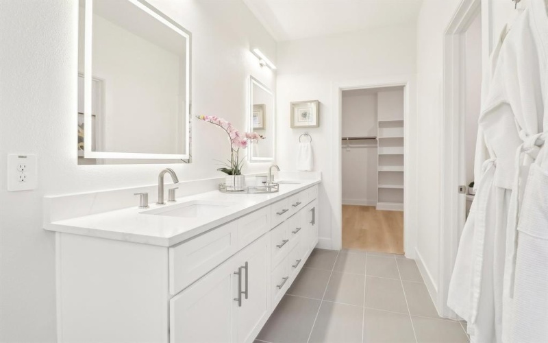 2524 Havenhurst Street #105, Farmers Branch, TX 75234, 3 Habitaciones Habitaciones , ,3 BañosBaños,Residential,En Venta,2524 Havenhurst Street,0,21125182