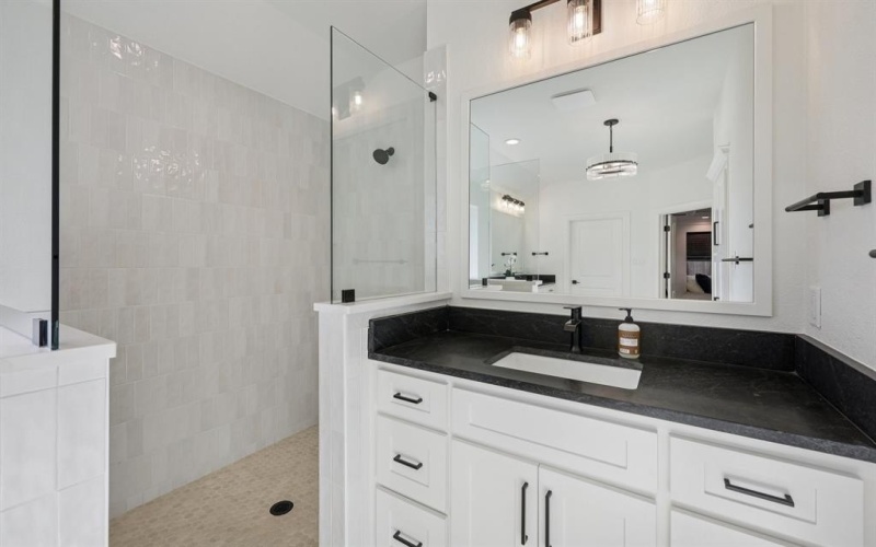 3108 Hazlewood Road, Granbury, TX 76049, 4 Habitaciones Habitaciones , ,2 BañosBaños,Residential,En Venta,3108 Hazlewood Road,0,21125327