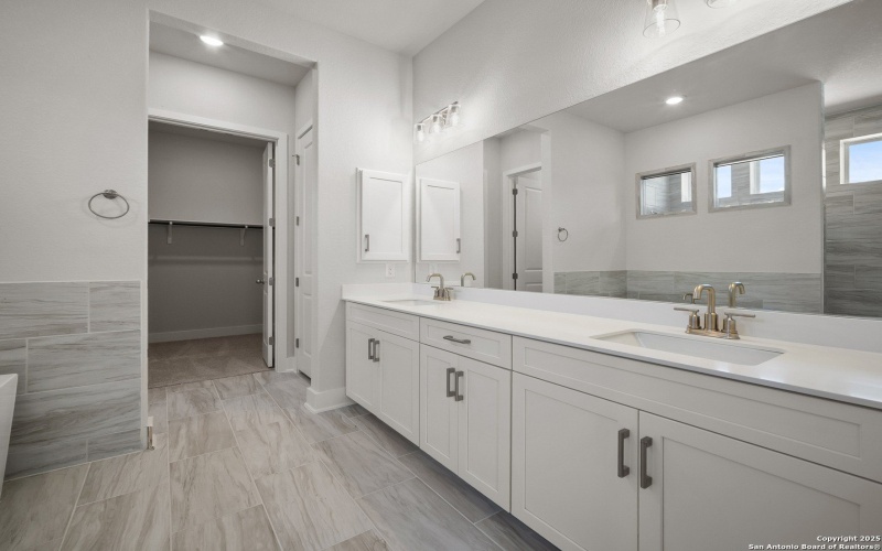 105 Allin Oaks, Universal City, TX 78148-3464, 4 Bedrooms Bedrooms, ,3 BathroomsBathrooms,Residential,For Sale,105 Allin Oaks,0,1850448