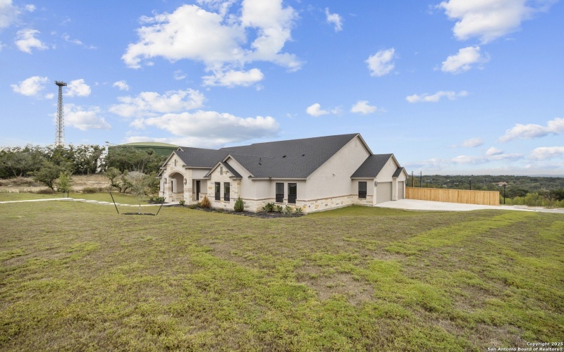 1202 Crazy Horse, San Antonio, TX 78260, 4 Bedrooms Bedrooms, ,3 BathroomsBathrooms,Residential,For Sale,1202 Crazy Horse,0,1850712