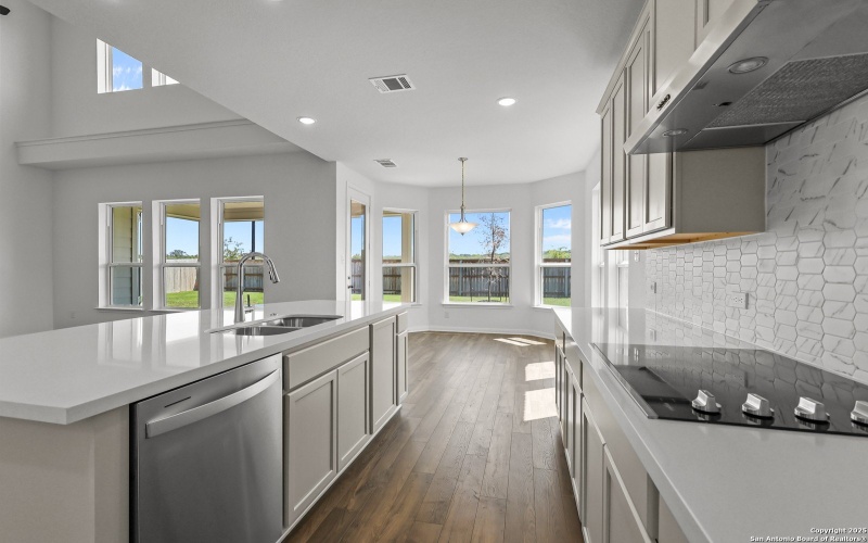 138 Annette Dr, Castroville, TX 78009, 5 Habitaciones Habitaciones , ,5 BañosBaños,Residential,En Venta,138 Annette Dr,0,1851046