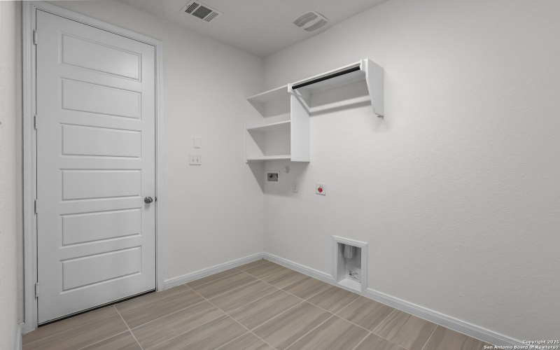 138 Annette Dr, Castroville, TX 78009, 5 Habitaciones Habitaciones , ,5 BañosBaños,Residential,En Venta,138 Annette Dr,0,1851046