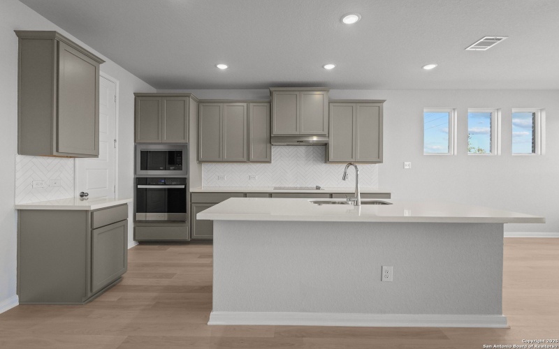 179 Katie Court, Castroville, TX 78009, 4 Habitaciones Habitaciones , ,3 BañosBaños,Residential,En Venta,179 Katie Court,0,1851058