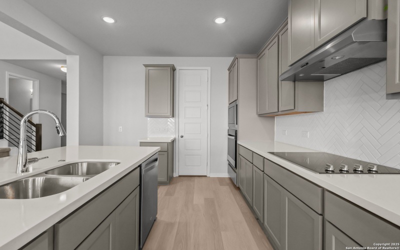 179 Katie Court, Castroville, TX 78009, 4 Habitaciones Habitaciones , ,3 BañosBaños,Residential,En Venta,179 Katie Court,0,1851058