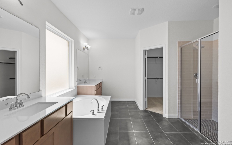 179 Annette Dr, Castroville, TX 78009, 4 Habitaciones Habitaciones , ,3 BañosBaños,Residential,En Venta,179 Annette Dr,0,1851060