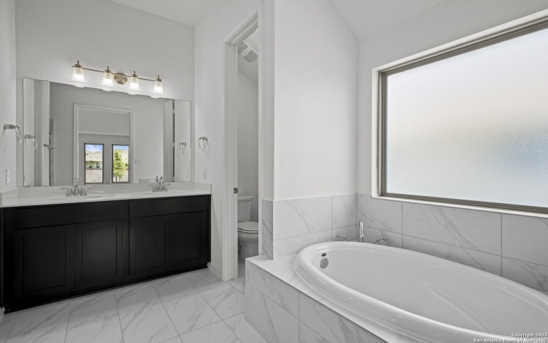 10281 Bartenheim Dr, Schertz, TX 78154, 4 Habitaciones Habitaciones , ,2 BañosBaños,Residential,En Venta,10281 Bartenheim Dr,0,1854845