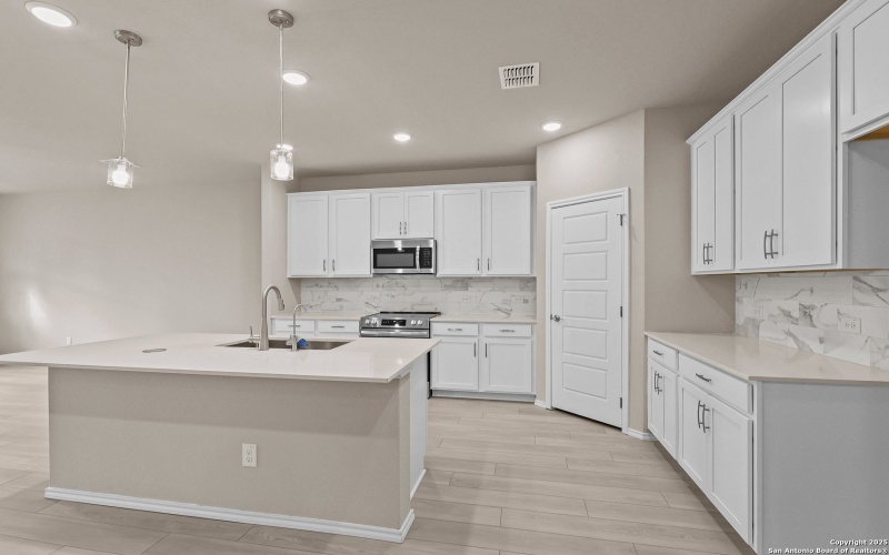 6602 LOWRIE BLOCK, San Antonio, TX 78239, 4 Habitaciones Habitaciones , ,3 BañosBaños,Residential,En Venta,6602 LOWRIE BLOCK,0,1862411