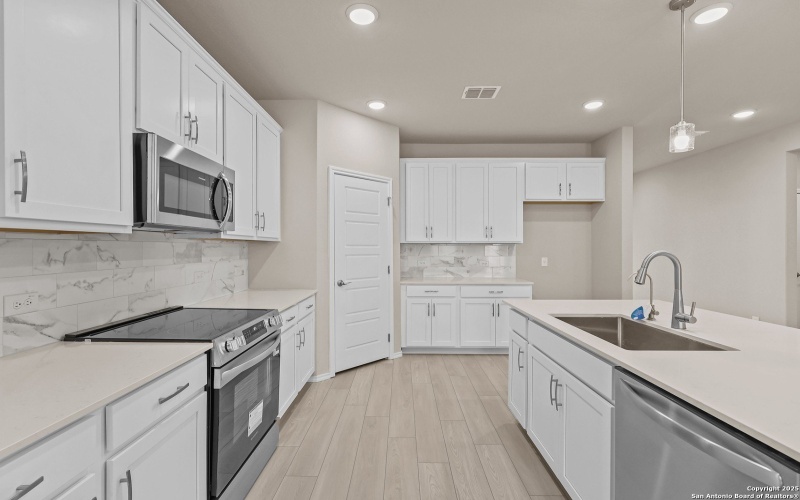 6602 LOWRIE BLOCK, San Antonio, TX 78239, 4 Habitaciones Habitaciones , ,3 BañosBaños,Residential,En Venta,6602 LOWRIE BLOCK,0,1862411