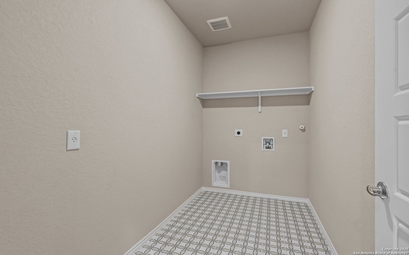 6602 LOWRIE BLOCK, San Antonio, TX 78239, 4 Habitaciones Habitaciones , ,3 BañosBaños,Residential,En Venta,6602 LOWRIE BLOCK,0,1862411