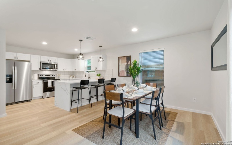 1102 S Gevers St, San Antonio, TX 78210, 3 Habitaciones Habitaciones , ,2 BañosBaños,Residential,En Venta,1102 S Gevers St,0,1865845