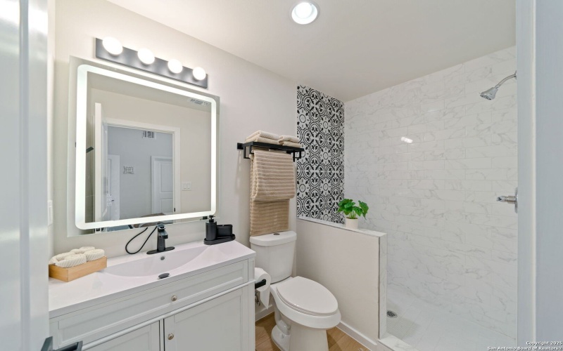 1102 S Gevers St, San Antonio, TX 78210, 3 Habitaciones Habitaciones , ,2 BañosBaños,Residential,En Venta,1102 S Gevers St,0,1865845