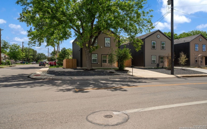 1102 S Gevers St, San Antonio, TX 78210, 3 Habitaciones Habitaciones , ,2 BañosBaños,Residential,En Venta,1102 S Gevers St,0,1865845