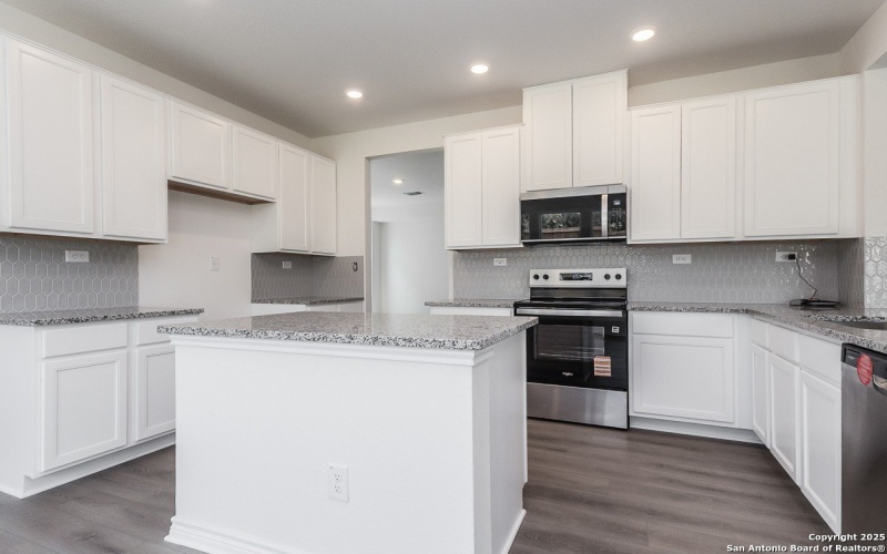 15504 ELECTRA CIR, San Antonio, TX 78245, 4 Habitaciones Habitaciones , ,2 BañosBaños,Residential,En Venta,15504 ELECTRA CIR,0,1867572