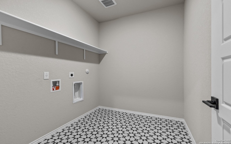 6610 Lowrie Block, San Antonio, TX 78239, 5 Habitaciones Habitaciones , ,3 BañosBaños,Residential,En Venta,6610 Lowrie Block,0,1868198