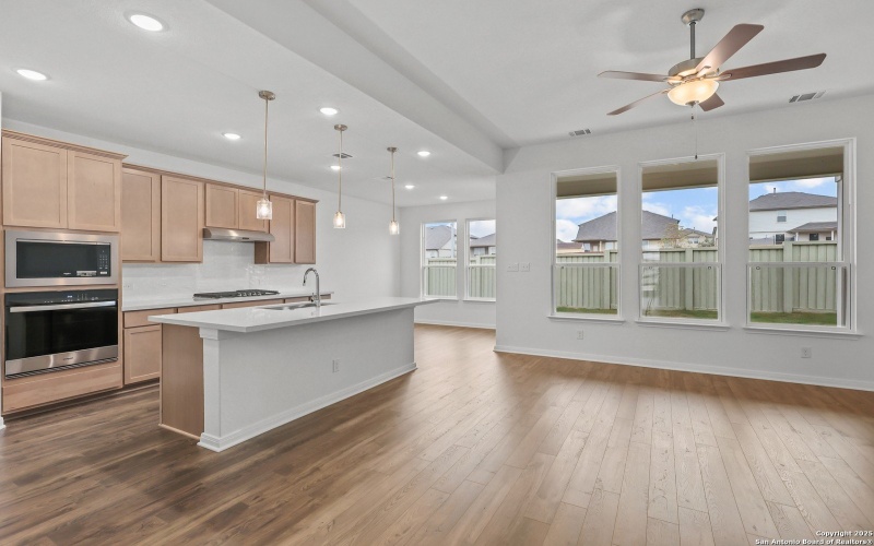 409 Foxtail Canyon, Cibolo, TX 78108, 5 Bedrooms Bedrooms, ,3 BathroomsBathrooms,Residential,For Sale,409 Foxtail Canyon,0,1868398