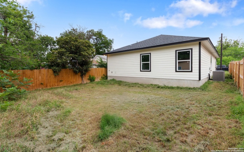 241 Hawthorne, San Antonio, TX 78214, 3 Bedrooms Bedrooms, ,2 BathroomsBathrooms,Residential,For Sale,241 Hawthorne,0,1872907