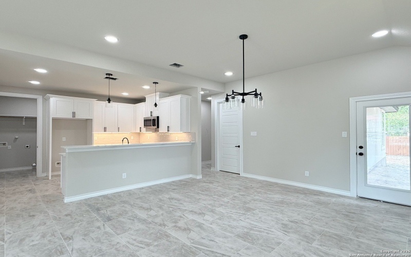 419 N San Ignacio Ave, San Antonio, TX 78228, 4 Bedrooms Bedrooms, ,3 BathroomsBathrooms,Residential,For Sale,419 N San Ignacio Ave,0,1881275