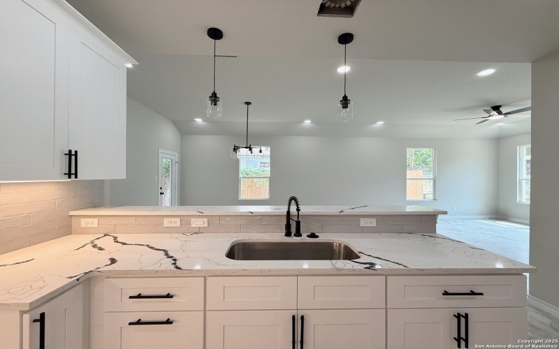 419 N San Ignacio Ave, San Antonio, TX 78228, 4 Bedrooms Bedrooms, ,3 BathroomsBathrooms,Residential,For Sale,419 N San Ignacio Ave,0,1881275