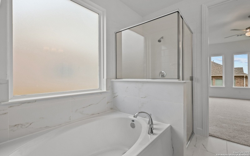 1860 Bighorn Trail, New Braunfels, TX 78132, 4 Habitaciones Habitaciones , ,3 BañosBaños,Residential,En Venta,1860 Bighorn Trail,0,1881781