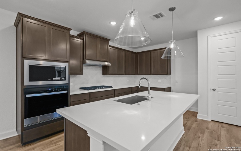 1860 Bighorn Trail, New Braunfels, TX 78132, 4 Habitaciones Habitaciones , ,3 BañosBaños,Residential,En Venta,1860 Bighorn Trail,0,1881781