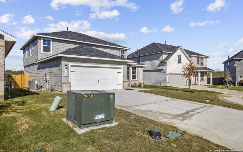 3457 Meteor Night, Converse, TX 78109, 4 Habitaciones Habitaciones , ,3 BañosBaños,Residential,En Venta,3457 Meteor Night,0,1881809