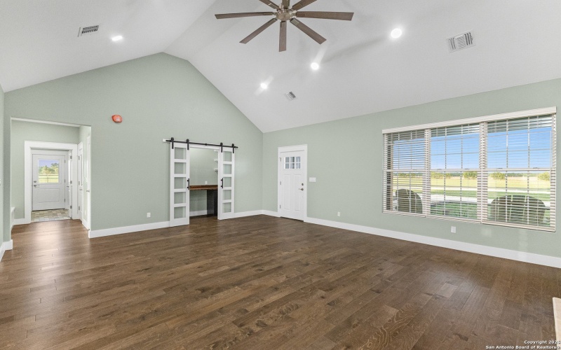 967 County Road 355, Hondo, TX 78861, 3 Bedrooms Bedrooms, ,2 BathroomsBathrooms,Residential,For Sale,967 County Road 355,0,1885959