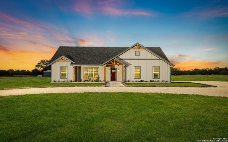 967 County Road 355, Hondo, TX 78861, 3 Bedrooms Bedrooms, ,2 BathroomsBathrooms,Residential,For Sale,967 County Road 355,0,1885959