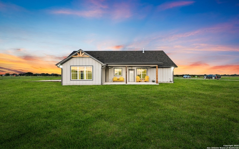 967 County Road 355, Hondo, TX 78861, 3 Bedrooms Bedrooms, ,2 BathroomsBathrooms,Residential,For Sale,967 County Road 355,0,1885959