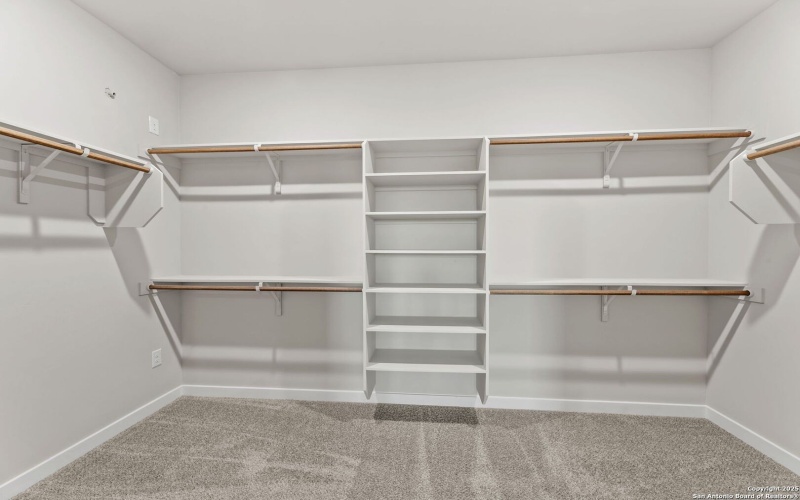 16510 Red Pine, Elmendorf, TX 78112, 4 Habitaciones Habitaciones , ,2 BañosBaños,Residential,En Venta,16510 Red Pine,0,1886531