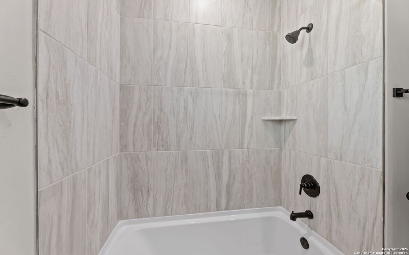 16510 Red Pine, Elmendorf, TX 78112, 4 Habitaciones Habitaciones , ,2 BañosBaños,Residential,En Venta,16510 Red Pine,0,1886531