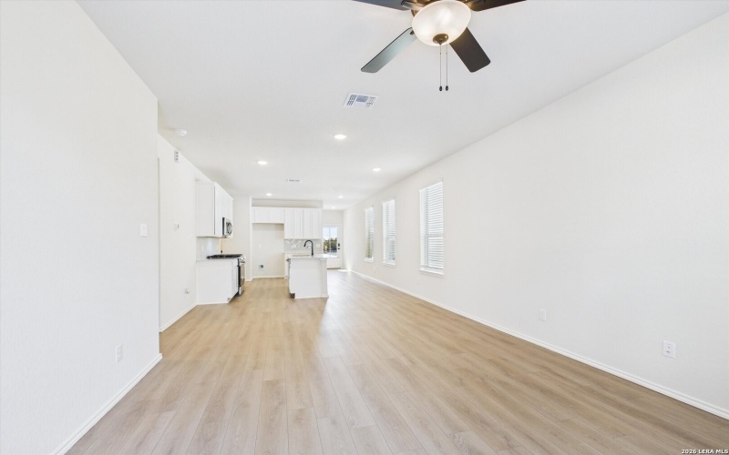 1018 W 1604 N Unit 202, San Antonio, TX 78251, 4 Bedrooms Bedrooms, ,2 BathroomsBathrooms,Residential,For Sale,1018 W 1604 N Unit 202,0,1886546