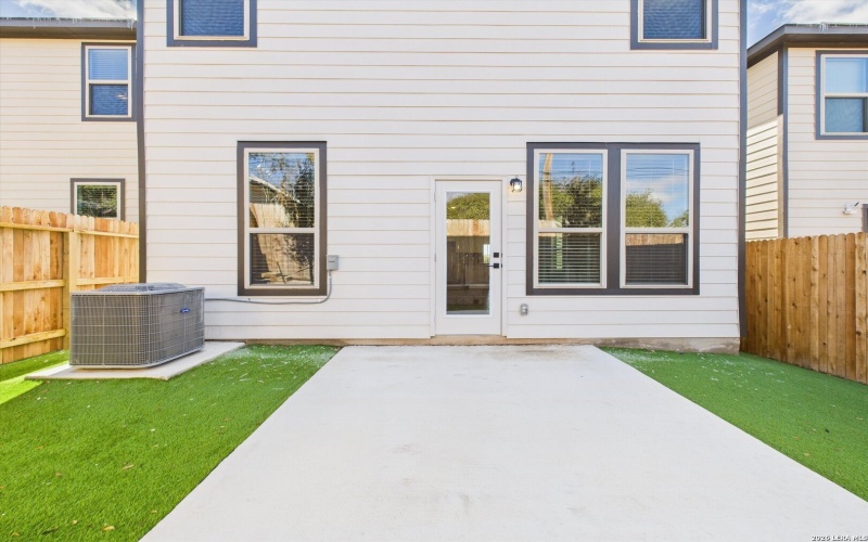 1018 W 1604 N Unit 202, San Antonio, TX 78251, 4 Bedrooms Bedrooms, ,2 BathroomsBathrooms,Residential,For Sale,1018 W 1604 N Unit 202,0,1886546