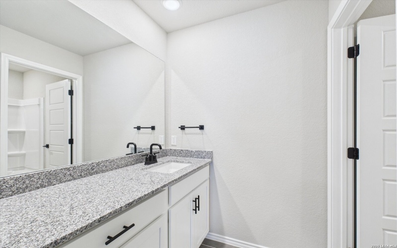 1018 W 1604 N Unit 203, San Antonio, TX 78251, 3 Habitaciones Habitaciones , ,2 BañosBaños,Residential,En Venta,1018 W 1604 N Unit 203,0,1886547