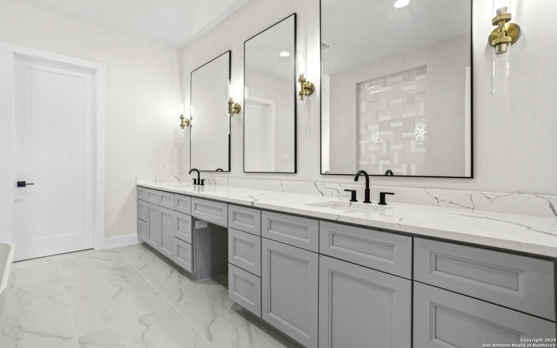 169 Westcourt, San Antonio, TX 78257, 4 Bedrooms Bedrooms, ,3 BathroomsBathrooms,Residential,For Sale,169 Westcourt,0,1891383