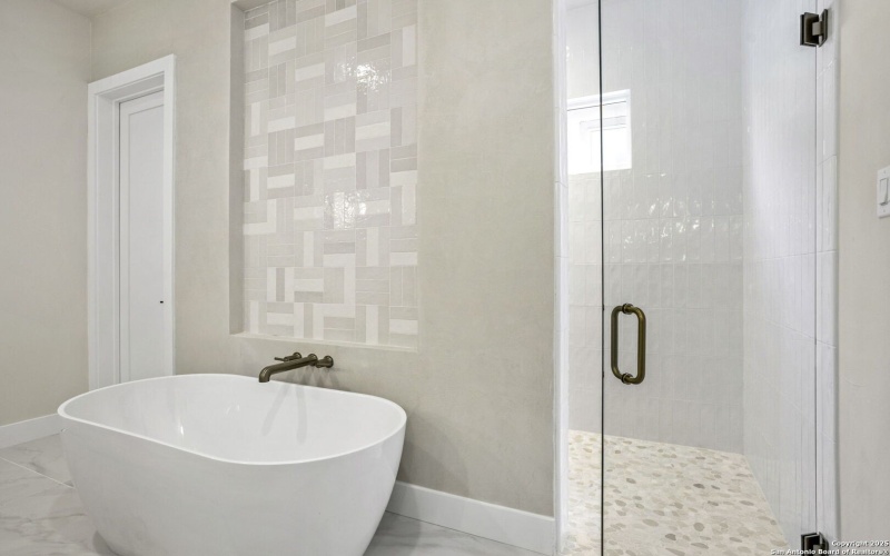 169 Westcourt, San Antonio, TX 78257, 4 Bedrooms Bedrooms, ,3 BathroomsBathrooms,Residential,For Sale,169 Westcourt,0,1891383