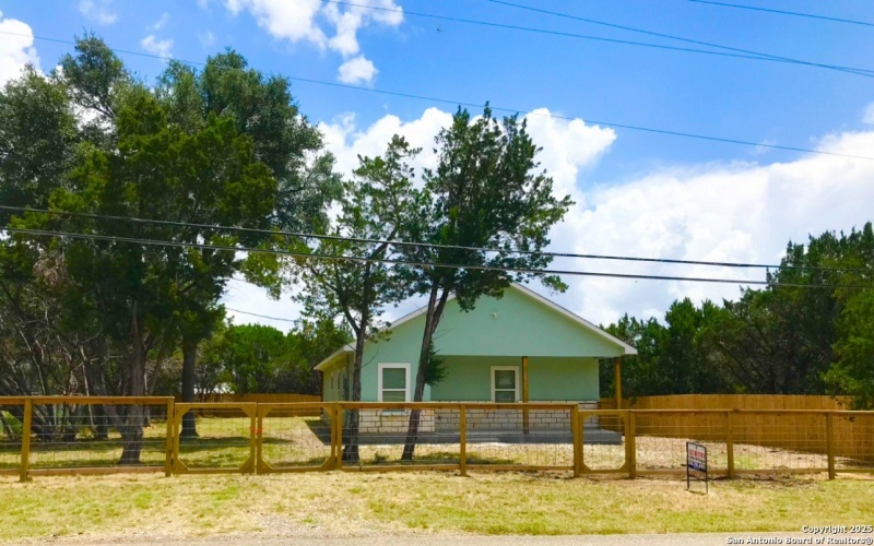 1416 Skyline Hills, Canyon Lake, TX 78133, 3 Bedrooms Bedrooms, ,2 BathroomsBathrooms,Residential,For Sale,1416 Skyline Hills,0,1887771