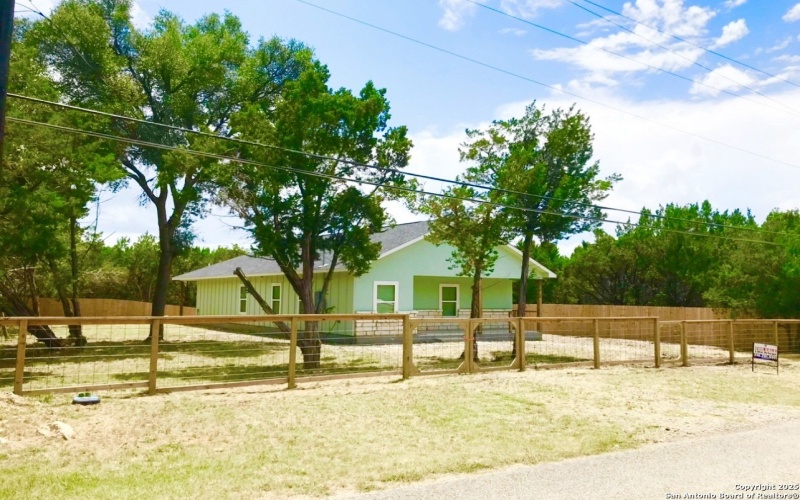 1416 Skyline Hills, Canyon Lake, TX 78133, 3 Bedrooms Bedrooms, ,2 BathroomsBathrooms,Residential,For Sale,1416 Skyline Hills,0,1887771