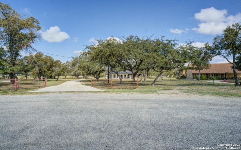 140 county road 6871, Natalia, TX 78059, 4 Bedrooms Bedrooms, ,2 BathroomsBathrooms,Residential,For Sale,140 county road 6871,0,1893194
