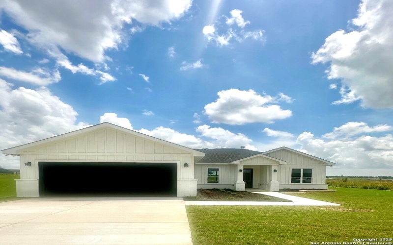 181 Pine Valley Dr, La Vernia, TX 78121, 3 Bedrooms Bedrooms, ,2 BathroomsBathrooms,Residential,For Sale,181 Pine Valley Dr,0,1893267