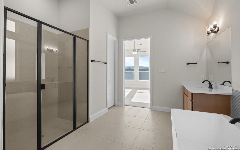 340 Hulda Trail, New Braunfels, TX 78130, 4 Habitaciones Habitaciones , ,3 BañosBaños,Residential,En Venta,340 Hulda Trail,0,1894109