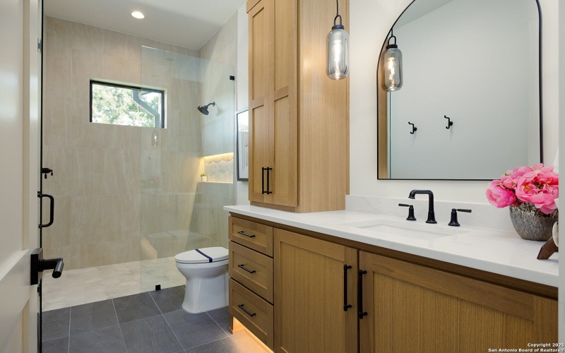 204 Easy Money, Boerne, TX 78006, 4 Habitaciones Habitaciones , ,5 BañosBaños,Residential,En Venta,204 Easy Money,0,1894569