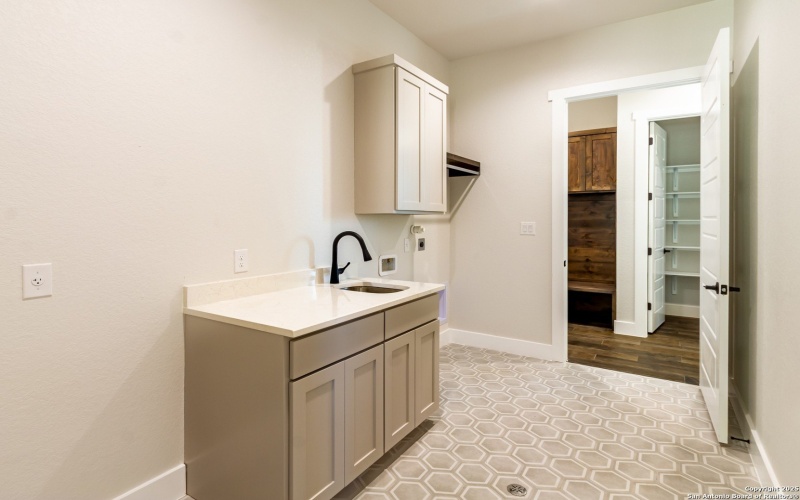 246 Timber Place, La Vernia, TX 78121, 4 Bedrooms Bedrooms, ,3 BathroomsBathrooms,Residential,For Sale,246 Timber Place,0,1894642