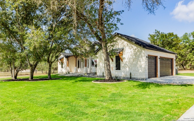 246 Timber Place, La Vernia, TX 78121, 4 Bedrooms Bedrooms, ,3 BathroomsBathrooms,Residential,For Sale,246 Timber Place,0,1894642