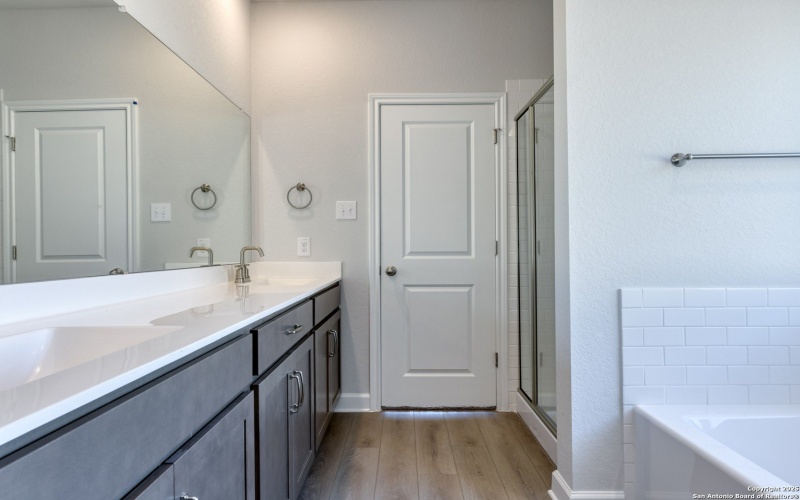 7049 Sycamore Hollow, San Antonio, TX 78252, 3 Bedrooms Bedrooms, ,2 BathroomsBathrooms,Residential,For Sale,7049 Sycamore Hollow,0,1894770