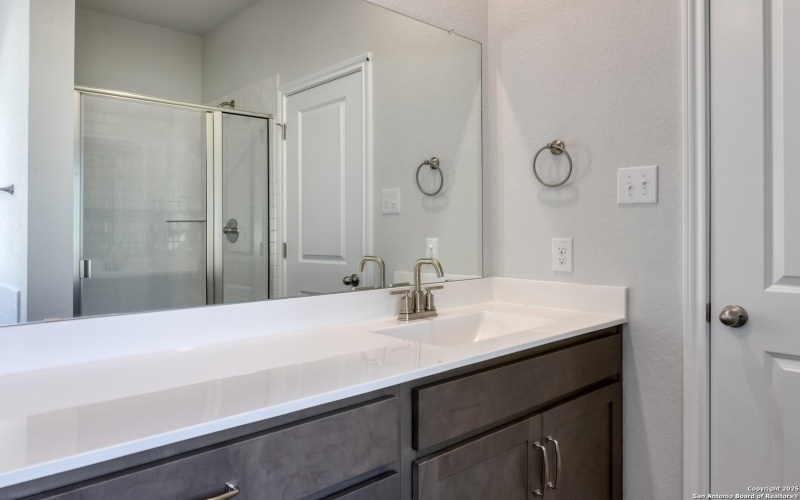 7049 Sycamore Hollow, San Antonio, TX 78252, 3 Bedrooms Bedrooms, ,2 BathroomsBathrooms,Residential,For Sale,7049 Sycamore Hollow,0,1894770