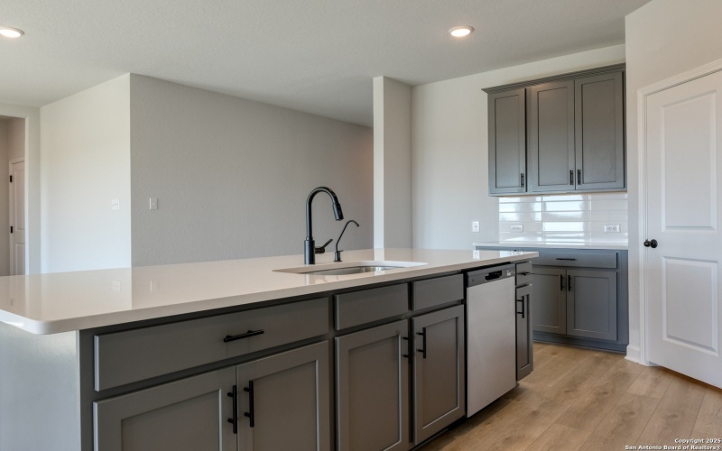 142 Beveridge, Seguin, TX 78155, 5 Bedrooms Bedrooms, ,3 BathroomsBathrooms,Residential,For Sale,142 Beveridge,0,1896634