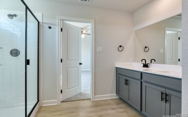 142 Beveridge, Seguin, TX 78155, 5 Bedrooms Bedrooms, ,3 BathroomsBathrooms,Residential,For Sale,142 Beveridge,0,1896634